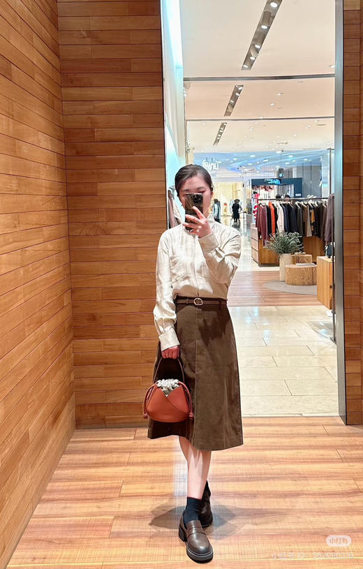 35-3 渠道圆正 小禾 摩卡莫斯 超细灯芯绒 前褶半身裙 我穿38修身穿40宽裕 商品图2