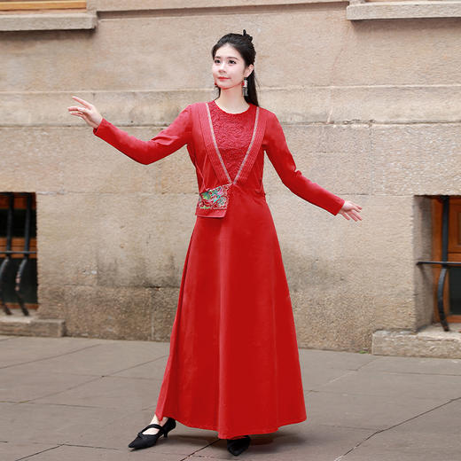 红色长袖款 |  山外绣花拼接连衣裙 | 现货加急发 商品图1