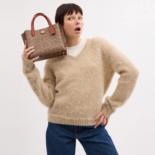 【品牌授权】【礼盒礼袋 】COACH蔻驰女士经典标志老花奥莱WILLOW 24号托特包 商品图5