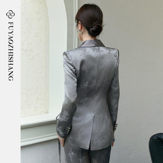 FUYAO扶摇 醋酸缎面时尚套装女2025新款国风交襟西装直筒裤两件套 商品图4
