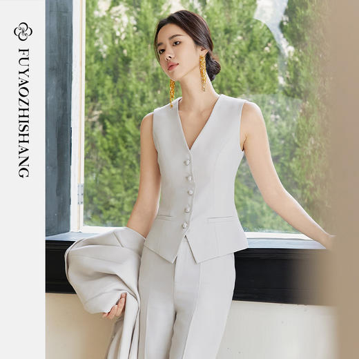 FUYAO扶摇 杏色西装外套女春季职业装高级感西服马甲老钱风三件套 商品图3