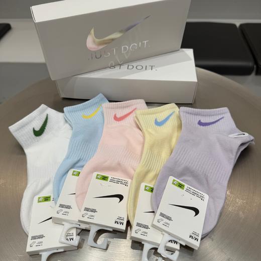 F075耐克春夏新款马卡龙女士盒装长袜 商品图4