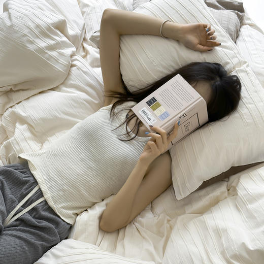 【小众设计师款床品]多喜爱侘寂风2025新款100%全棉提花水洗四件套 四季通用 商品图3