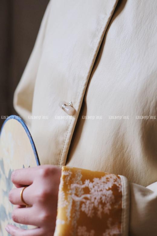 【门店同款】ENJOY春季云敛-春光推盏中式皮外套 161900229 商品图6