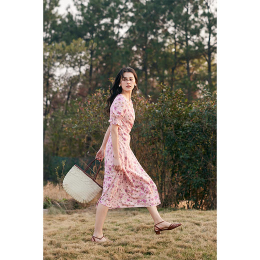 HeyDress法式油画碎花连衣裙女夏季抽褶收腰设计裹身裙泡泡袖裙子 商品图1