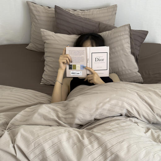 【小众设计师款床品]多喜爱侘寂风2025新款100%全棉提花水洗四件套 四季通用 商品图0