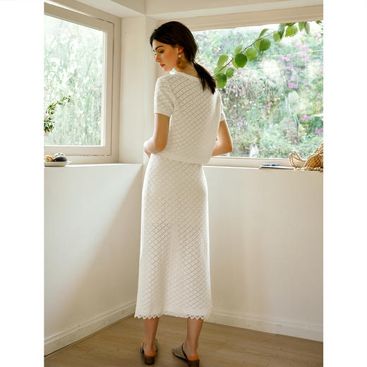OLrain欧芮儿2025年春夏季新款白色法式镂空设计感毛针织裙两件套 商品图3