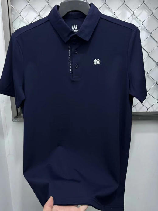 正品可隆KOLON男士凉感POLO衫，面料透气柔软有弹力，高端系列 丝滑质感 胸前字母反光设计 商务休闲均可 。三个色 商品图1