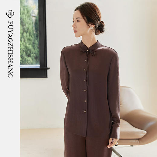 FUYAO扶摇 随性松弛 缎面醋酸长袖衬衫新中式休闲直通裤时尚套装 商品图1