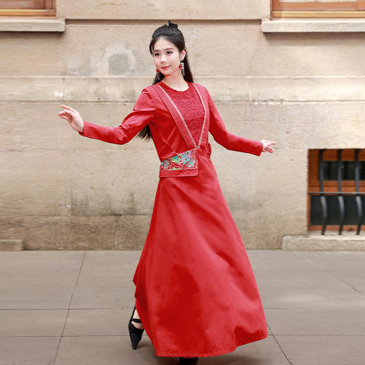 红色长袖款 |  山外绣花拼接连衣裙 | 现货加急发 商品图0