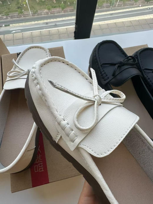 女神节福利秒杀‼️ 还是咱们好评百丽代工厂的货！！ 外贸订单多余出！ 全真皮！！ 品质非常软！ 橡胶大底！非常软！这个价格 真的没得挑！！ 
👉颜色： 米色/黑色 商品图8