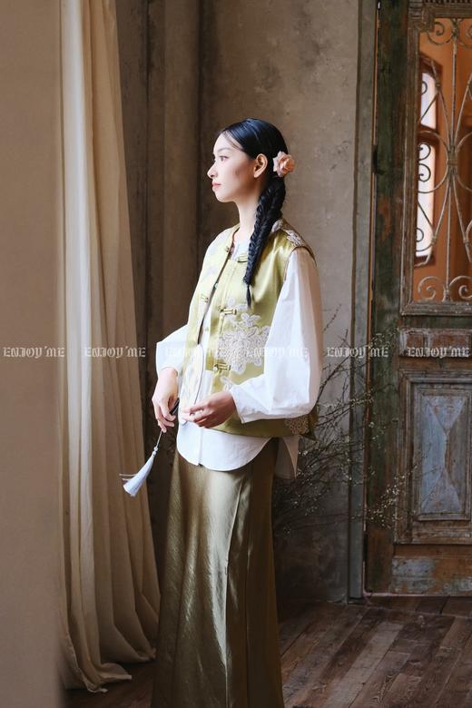 【门店同款】ENJOY春季云敛-春光推盏彩扣中式衬衫 161848352 商品图2