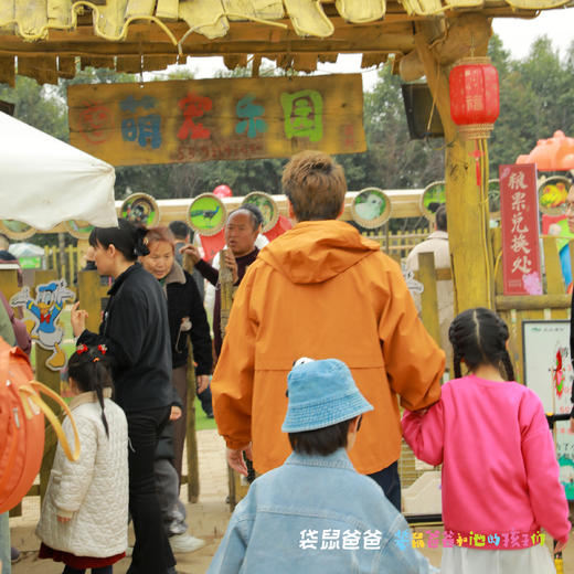 25年复团！【袋鼠爸爸去哪儿丨长安唐村·诗唐宿集民宿】城南半小时的宝藏目的地，多房型可选，静谧温馨像住在大自然，赠唐村门票+萌宠乐园门票，百亩草坪乐园畅玩，全家聚会露营秘境，邂逅梅园赏景超出片 商品图5