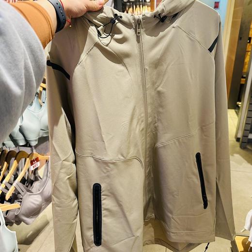 【云粉节】【新品上新】7楼安德玛UA  Unstoppable男子训练运动外套1370494    吊牌价999元 商品图1