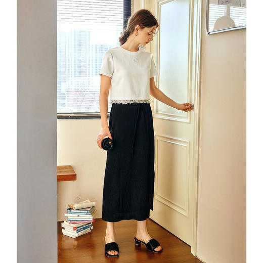 OLrain欧芮儿2025春夏新款白色简约百搭下摆拼接蕾丝边圆领T恤女 商品图2