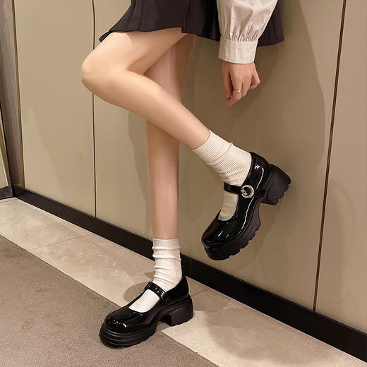 经典鲨2025春新款百搭圆头女神范儿甜美中粗跟玛丽珍单鞋女KW79-517011 商品图3