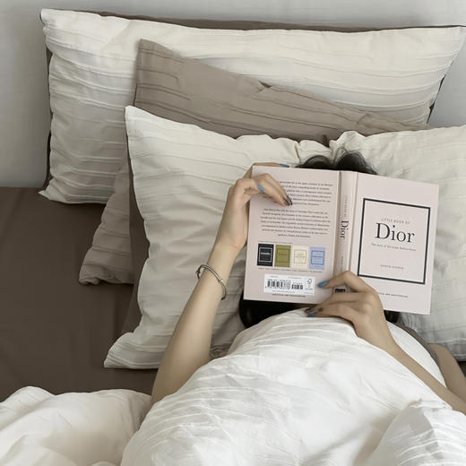 【小众设计师款床品]多喜爱侘寂风2025新款100%全棉提花水洗四件套 四季通用 商品图4