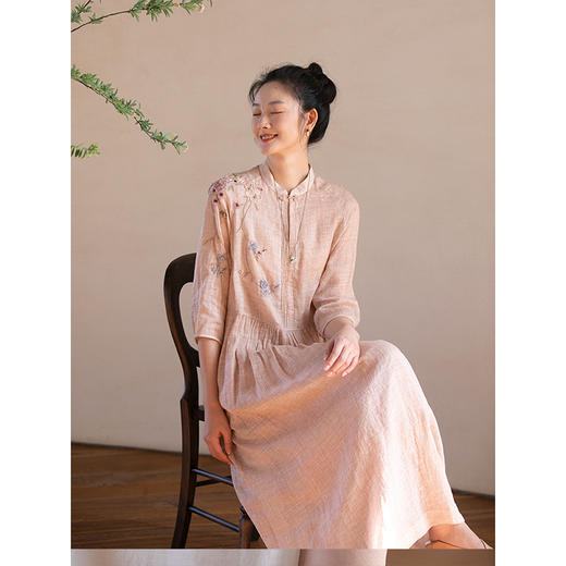 牧衣游原创 手工刺绣苎麻炒色连衣裙新品轻薄文艺气质长裙 清溪 商品图0