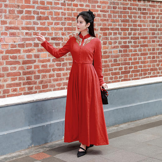 春季推荐款  | 周游绣花大摆连衣裙 | 经典民族风设计 | 现货加急发 商品图1