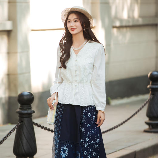 【林栖设计小店】2025春绣花复古气质百搭新中式白衬衣1933270 商品图0