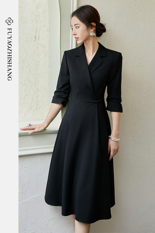 FUYAO扶摇 黑色国风连衣裙女2025新款七分袖裙子新中式盘扣小黑裙 商品图5