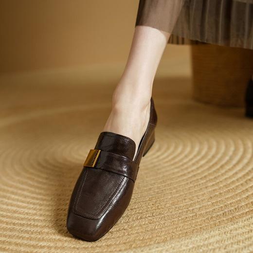 【预售5天】巨好穿复古洋气法式乐福鞋女方头粗跟深口羊皮单鞋PS&PS3080 商品图4