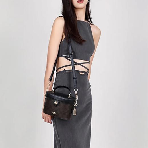 【品牌授权】【礼盒礼袋 】COACH蔻驰2025022405 蔻驰水桶盒子包奥莱单肩斜挎手包 商品图2