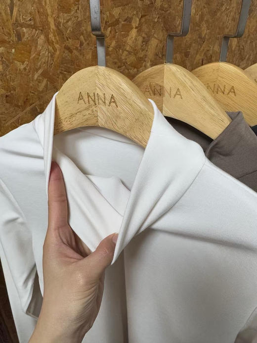 正品哥弟美雅碧打底衫，男女同款，高弹力，专柜在售，四个色，尺码M-3XL
清货特价 商品图4