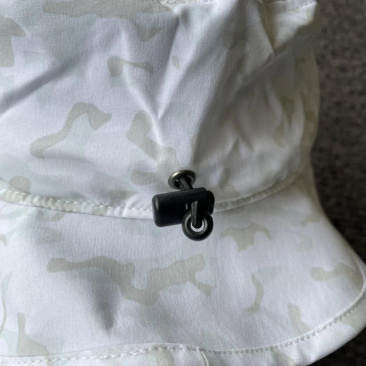 正品Titleist高尔夫球帽 软顶渔夫帽，遮阳 超轻 均码，可以调节大小！
只有十顶 商品图4