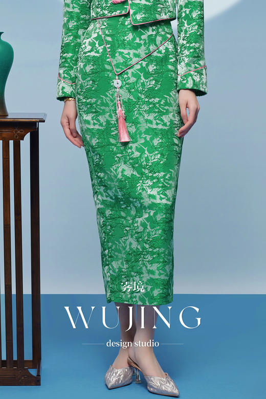 3205102 浮岚暖翠 进口醋酸提花缎半裙 雾境 商品图0