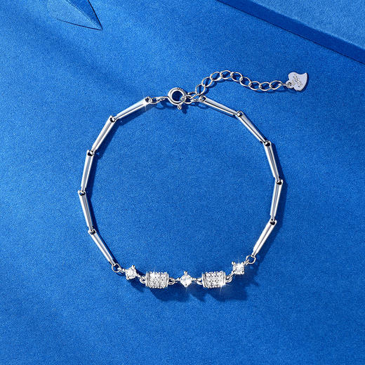 卡蒂罗/KADER 流光小蛮腰手链  轻奢ins风小众精致纯银转运手饰可调节 百搭气质显白贵气女生通勤穿搭 闺蜜本命年纪念 商品图4