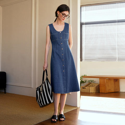 
OLrain欧芮儿2025年春夏新款修身显瘦复古无袖牛仔U领气质连衣裙 商品图3