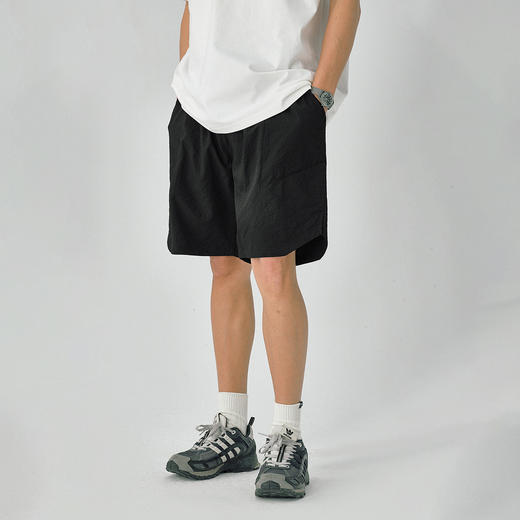 714street轻薄透气泡泡纱微皱直筒休闲短裤男夏季新款速干运动裤 商品图1