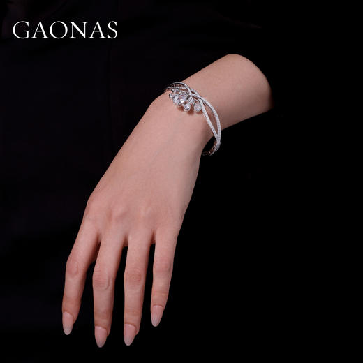 GAONAS 时尚皇冠加冕设计白色臻奢手镯11115SW 商品图4
