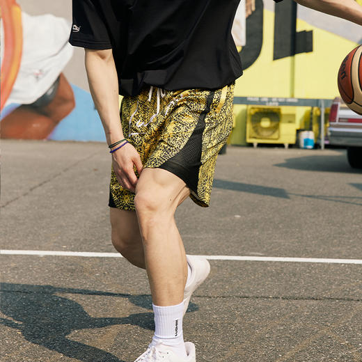 LUSHISI山荧主题短裤蛇纹印花设计双面透气短裤吸湿排汗运动篮球 商品图4