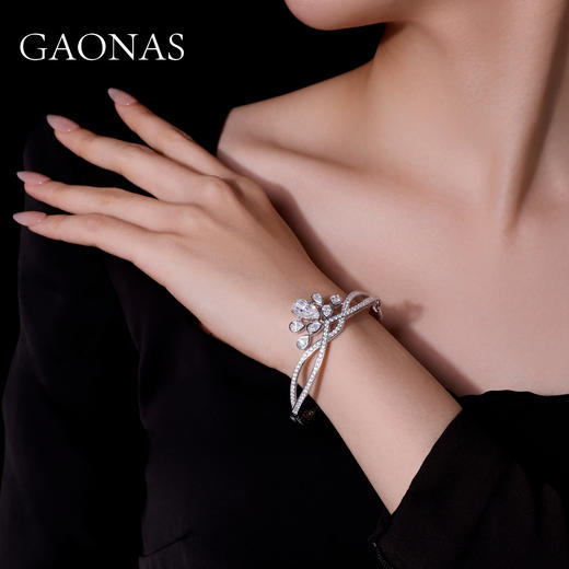 GAONAS 时尚皇冠加冕设计白色臻奢手镯11115SW 商品图3