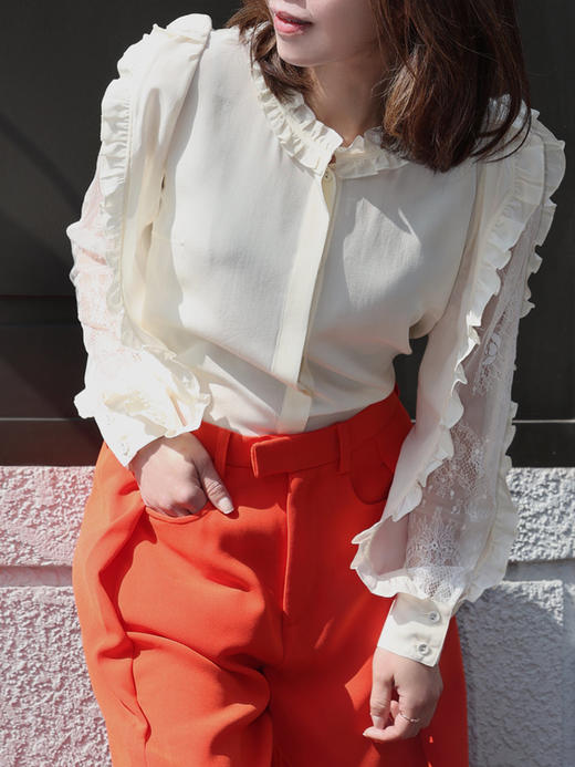 TYNVIE 蕾丝袖荷叶边真丝衬衫 - 白色 商品图4