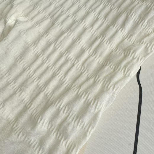 女神节福利，正品日单黛安芬裸感蕾丝背心
颜色：黑色 杏肤色 米白  粉色 
均码90-130可穿
原价6080日元 商品图10