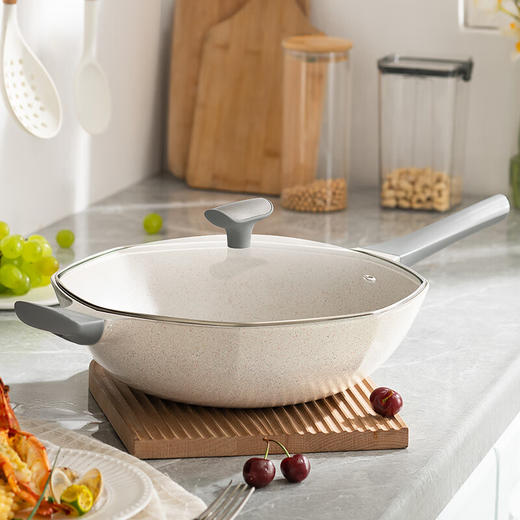 【分仓直发包邮】爱仕达晶石八角不粘炒锅CL32S23WG 商品图0