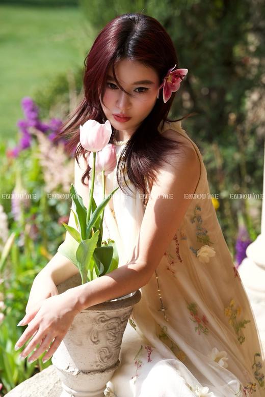 【门店同款】ENJOY春季“绮梦繁花”立体花朵刺绣裙 161948767 商品图2