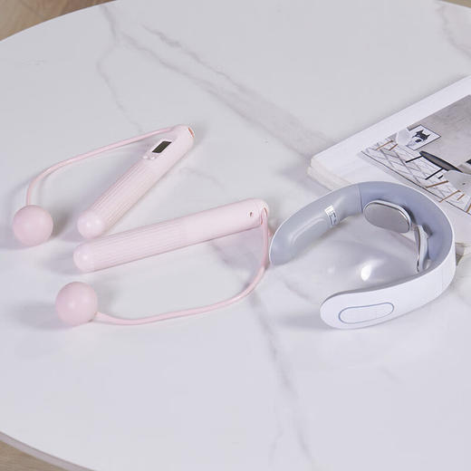 春枝漫野Chirimiri 颈椎按摩器多功能颈椎按摩仪 智能计数跳绳礼盒套装暖心健康礼TZ-001 商品图7