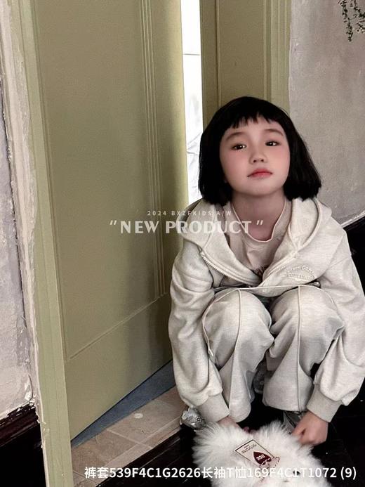 实体299元【小资范】1371米色字母单件外套-喜出 商品图8