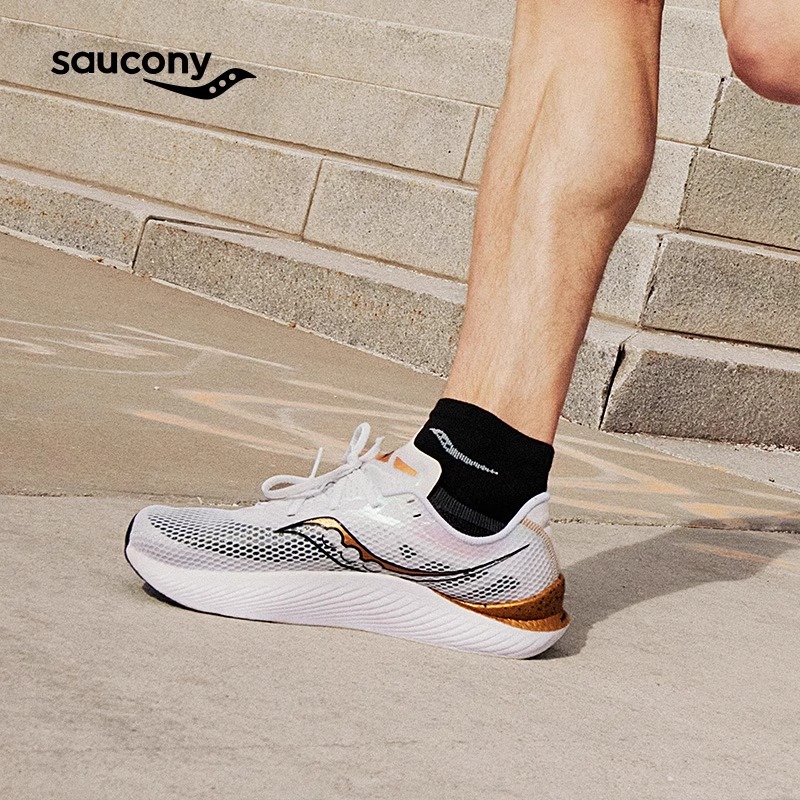 【特价商品部分可能有小瑕疵不影响穿着】Saucony 索康尼 Endorphin Pro 啡鹏3 碳板跑鞋