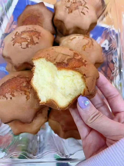 暖家老蛋糕、桃酥！不加一滴水，小时候的味道，不是那种甜腻腻的蛋糕，选用上乘精细面粉，鸡蛋和面。不加一滴水。纯手工揉制发酵！ 商品图0