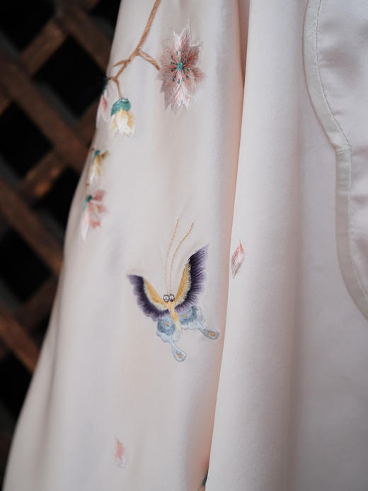 盛唐牡丹 |海棠花开手推绣真丝上衣-粉色 商品图8