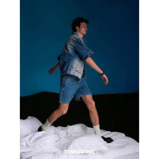 启世录TIWILLTANG“爵域迹铭”三角折边水洗做旧短袖牛仔夹克男 商品图3