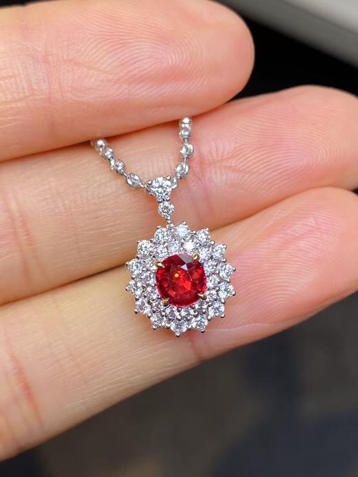 0.66ct刻面红宝石吊坠 商品图2