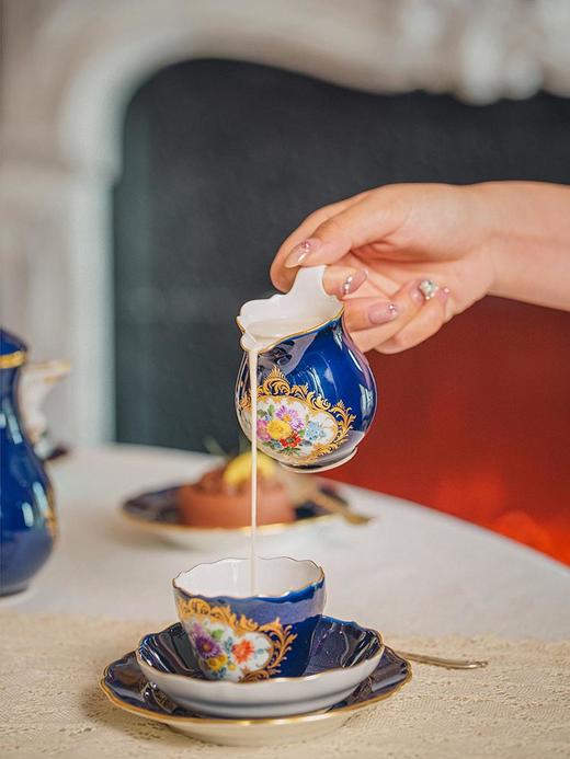 【已售】独角鹿西洋古董 20世纪德国著名瓷窑出品钴蓝釉描金手绘德国之花下午茶摩卡八人瓷器套件 商品图3