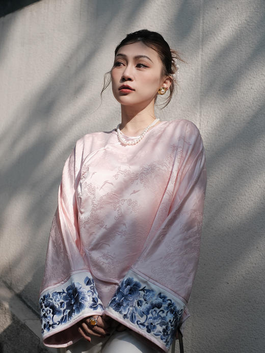 盛唐牡丹 |丝毛三蓝手推绣挽袖上衣-粉色(限量款-售完不补) 商品图4