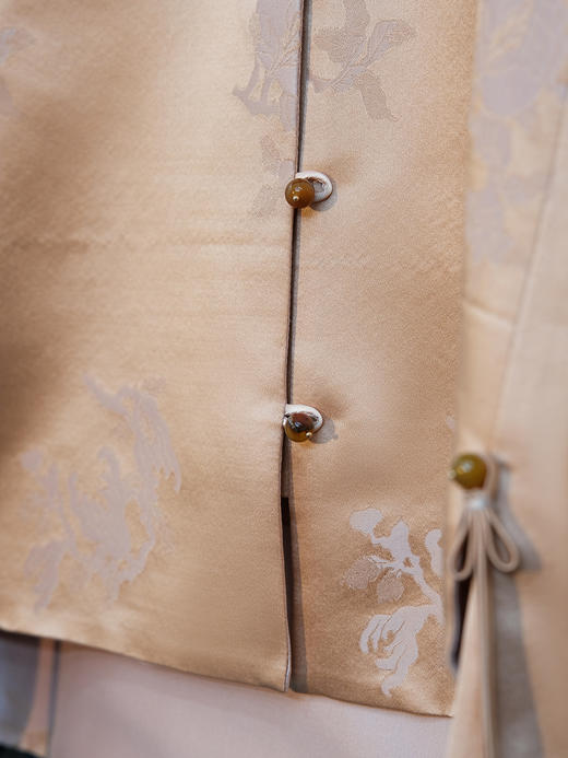 盛唐牡丹| 玉色石榴花纹花锦缎马甲 商品图10